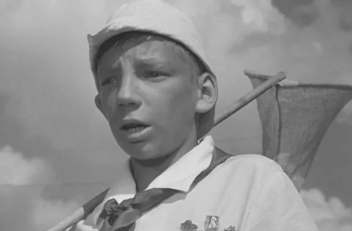 Печальная судьба Славы Царёва, сыгравшего мальчика с сачком в фильме Добро пожаловать, или Посторонним вход воспрещен Фильмы, СССР, Советское кино, Добро пожаловать или посторонним вход воспрещён, Актеры и актрисы, Комедия, Яндекс Дзен (ссылка), Длиннопост