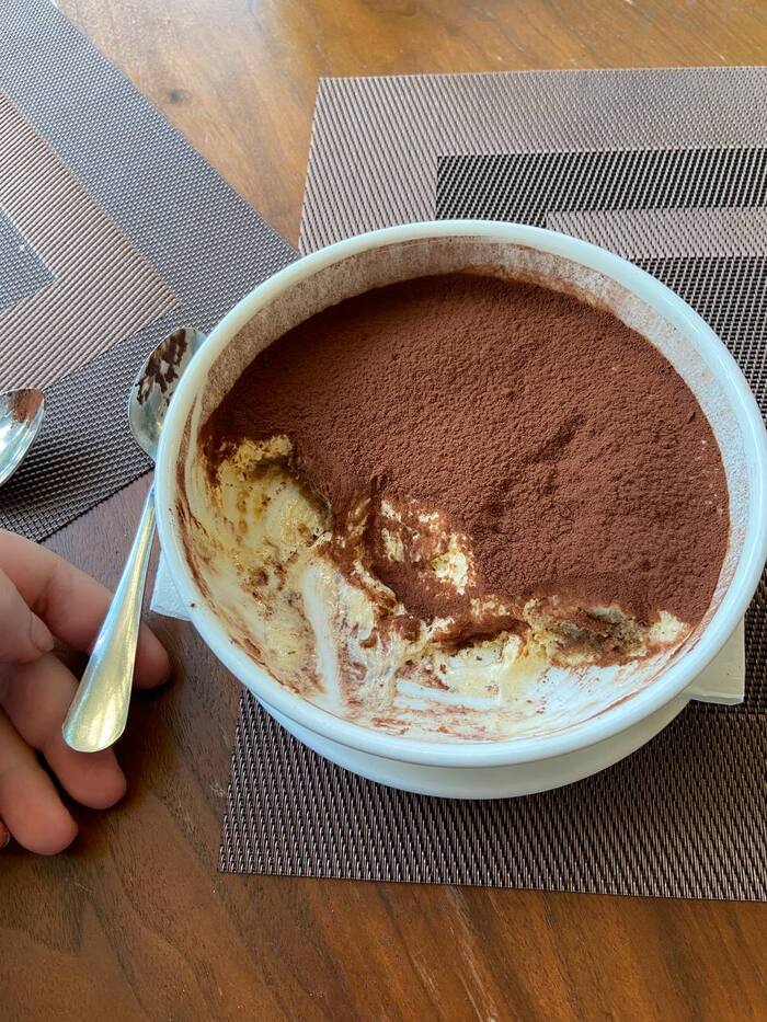 16 лари - 500 рублей примерно