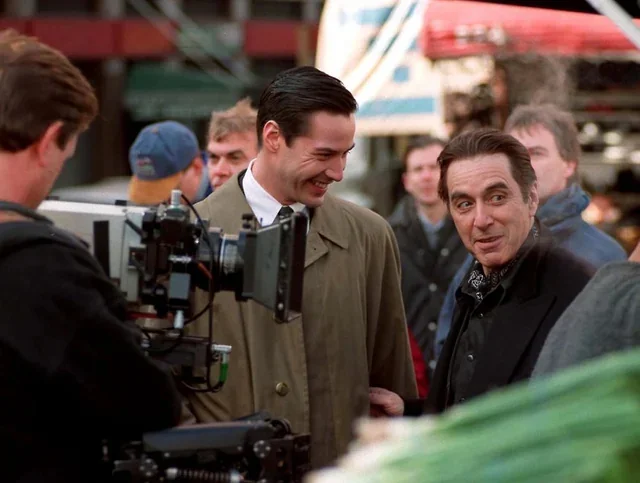 На съёмках фильма Адвокат дьявола (The Devil’s Advocate, 1997) Адвокат дьявола, Киану Ривз, Аль Пачино, Шарлиз Терон, Мистика, Голливуд, Фильмы, Советую посмотреть, Фото со съемок, Длиннопост На съёмках фильма Адвокат дьявола (The Devil’s Advocate, 1997) Адвокат дьявола, Киану Ривз, Аль Пачино, Шарлиз Терон, Мистика, Голливуд, Фильмы, Советую посмотреть, Фото со съемок, Длиннопост