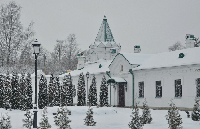 Никольский монастырь.