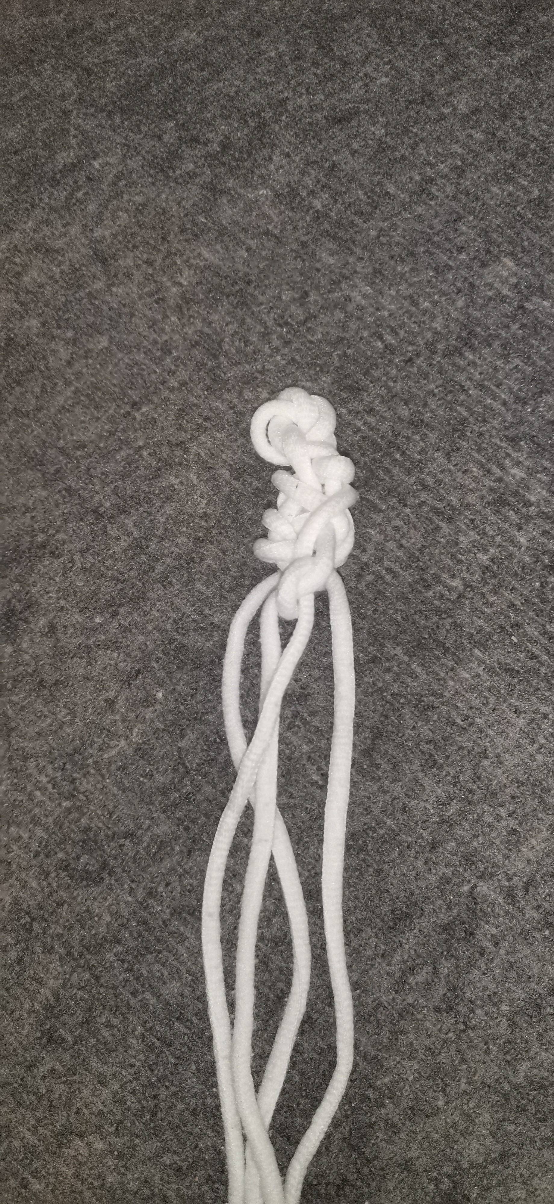 Tell me, how does she do it?! - My, Washing machine, Washing, Sneakers, Laces, Knot, Longpost