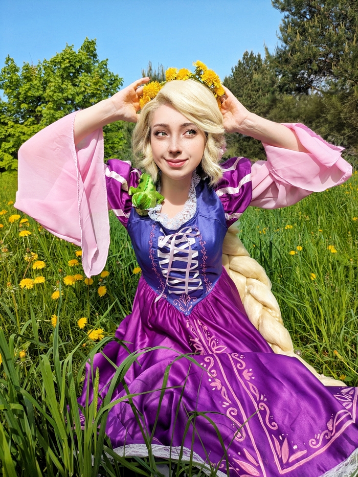 Tangled/ Rapunzel cosplay/Nitra Green , , , :  , Walt Disney Company,  , 