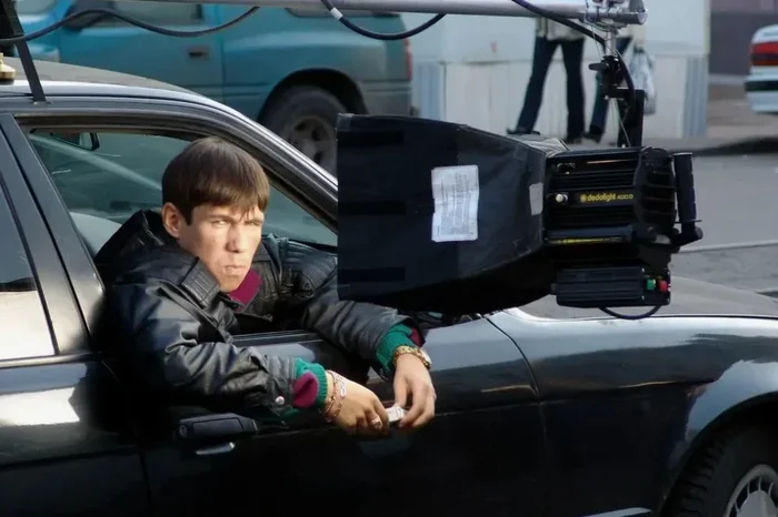 Как проходили съёмки фильма «Жмурки»: закулисные кадры и два десятка любопытных фактов об этой культовой ленте Фото со съемок, Фильмы, Длиннопост, Российское кино Как проходили съёмки фильма «Жмурки»: закулисные кадры и два десятка любопытных фактов об этой культовой ленте Фото со съемок, Фильмы, Длиннопост, Российское кино