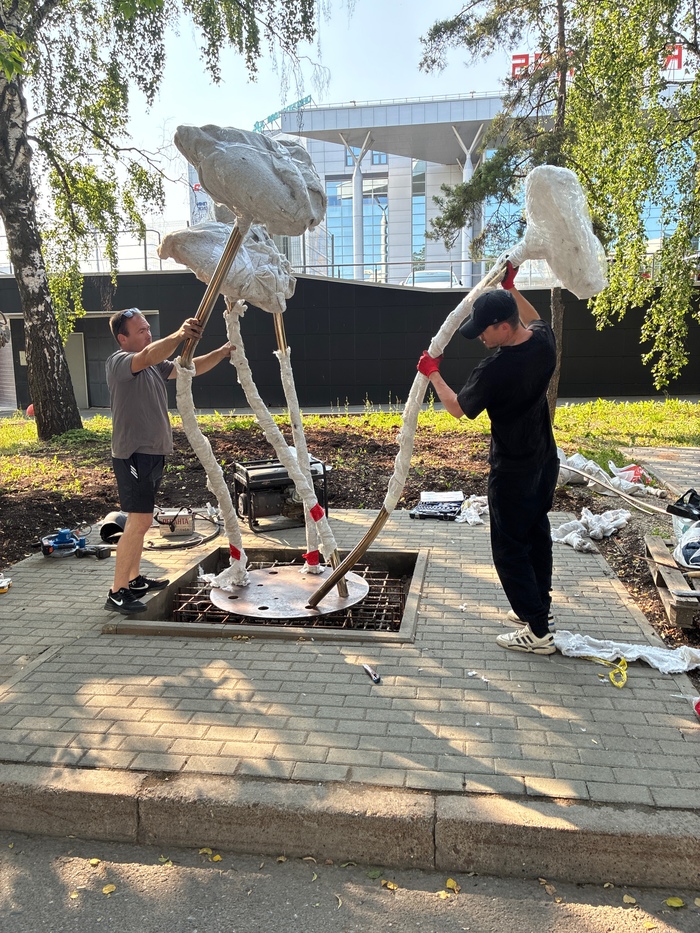 Главное - правильно выставить композицию. Я художник, я так вижу - классика)