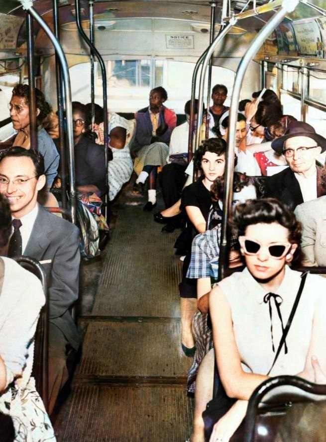 Чернокожие должны были находиться в задней части автобуса