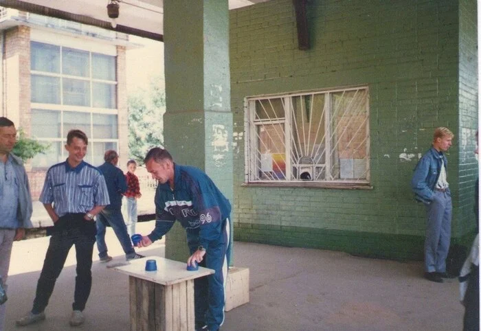 Интересные фотографии 90 -х (часть 116) 90-е, Детство 90-х, Фотография, Ностальгия, Эпоха, Знаменитости, Борис Ельцин, Дмитрий Нагиев, Майкл Джексон, Егор Летов, Певица Валерия, Монстры рока, Довгань, Вырезки из газет и журналов, Александр Невский (актер), Длиннопост