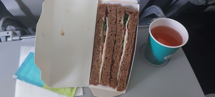 Ответ на пост «Норм или стрём. Чем кормят на 9-часовом рейсе Аэрофлота из Владивостока в Москву»