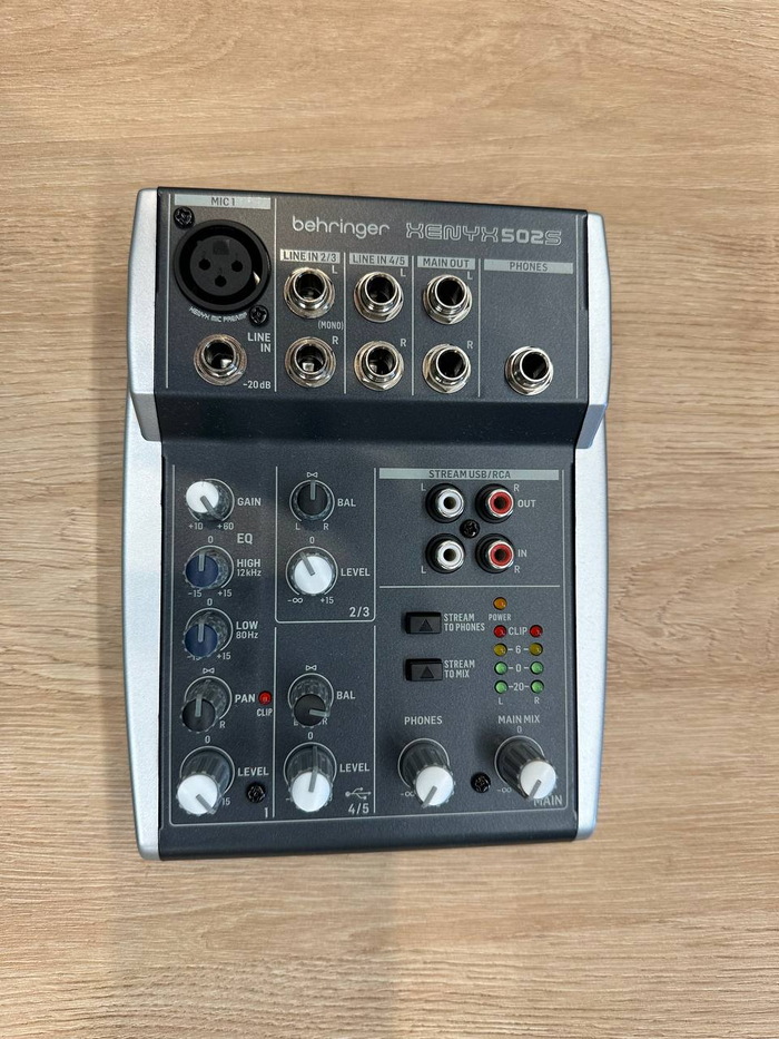   Behringer Xenyx502s
