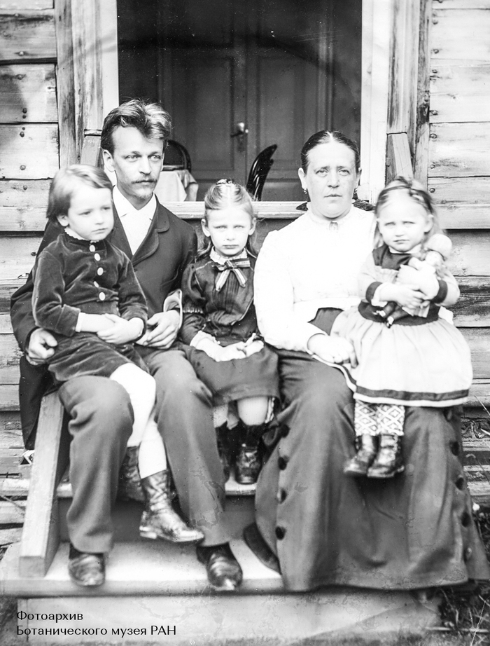 ..   :  .. ,  ,   .        .