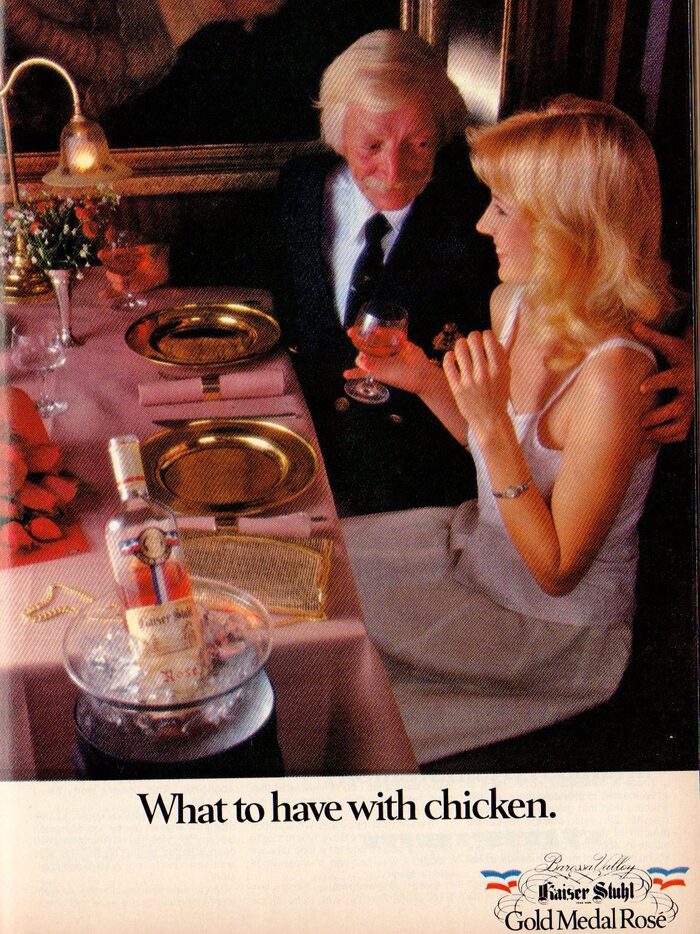 Реклама розового вина "Что пить с курицей."