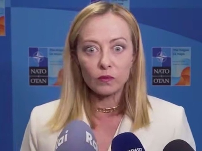 Мне кажется между этими выпученными глазами явно есть родство