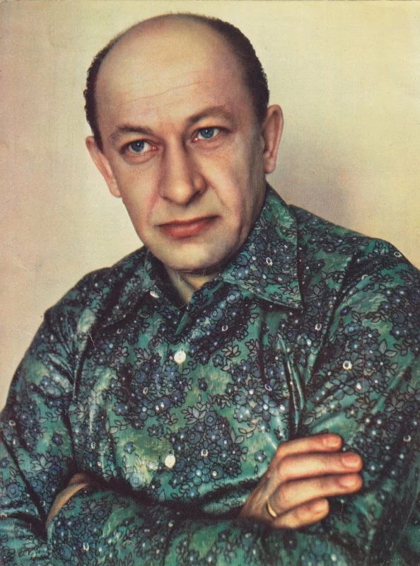 «Тогда уходи на пенсию!»: как Евстигнеев пережил удар Ефремова и обрёл свое счастье с молоденькой студенткой... Биография, Советские актеры, Фото со съемок, Знаменитости, Актеры и актрисы, Фильмы, 20 век, Семья, Любовь, Советское кино, Театр, Экранизация, Евгений Евстигнеев, Предательство, Негатив, Прощание, Telegram (ссылка), Длиннопост, Фотография, Фильмы 80-х