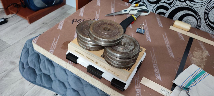 Страницы книги именно этого тиража были просто проклеены, а не прошиты (фатальная ошибка)