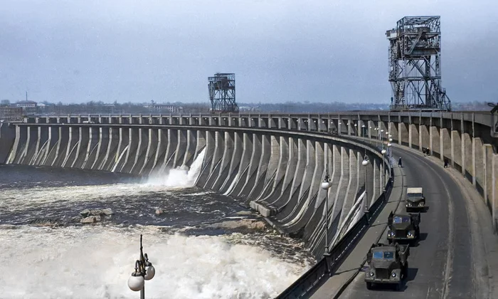 Подборка простых и потрясающих фотографий эпохи СССР. 20 раскрашенных фотографий. Часть 26 20 век, Старое фото, Фотография, СССР, Детство в СССР, 60-е, 70-е, 80-е, 50-е, Колоризация, Длиннопост