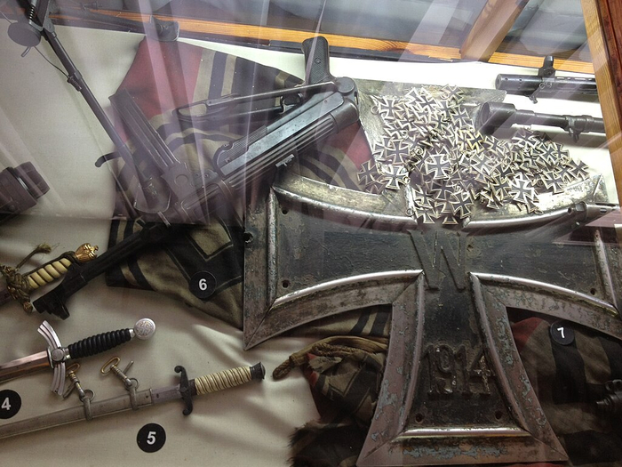 ������� � ���� ��������� ������, ������ � ������ ����� U-9 � ����� ������������� ����� � �����������.