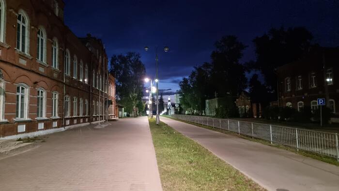 За красивые виды пришлось расплачиваться ночной прогулкой через весь Калязин.