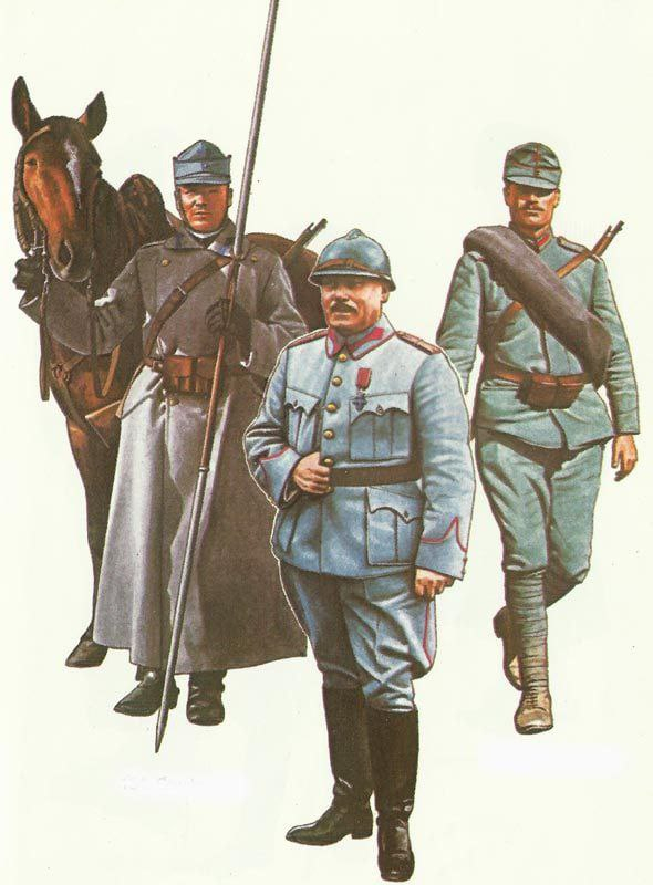 Румынские солдаты 1916-1918 (слева направо): кавалерист, штабной офицер, пехотинец