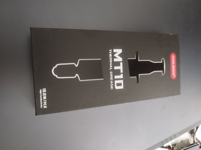 Термопаста пришла вот в такой вот стильной коробочке