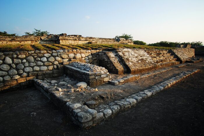 "Четыре направления"