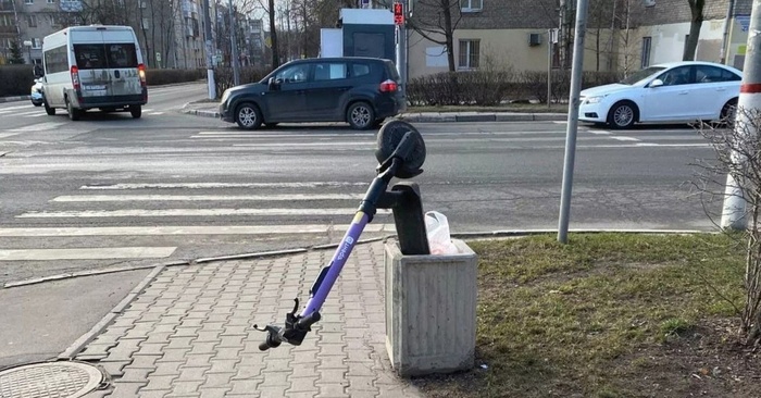 В Благовещенске введен полный запрет на электросамокаты.Город стал первым в России с тотальным ограничением СИМ
