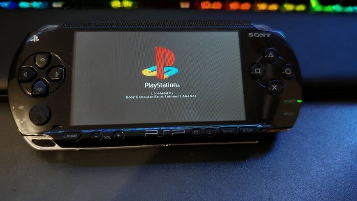  Hedrox    , , ,  ,   , Sony PSP, Gran Turismo, Sega
