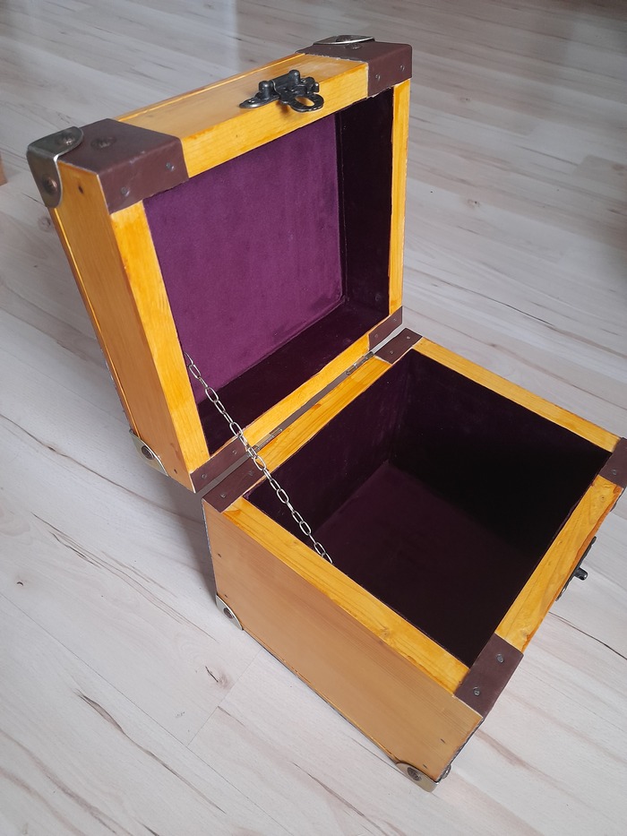 В открытом виде.