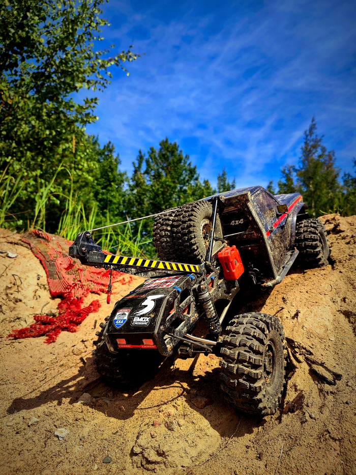 Playing with R/C toy Crossrc EMO X5 Auto  , , , , 