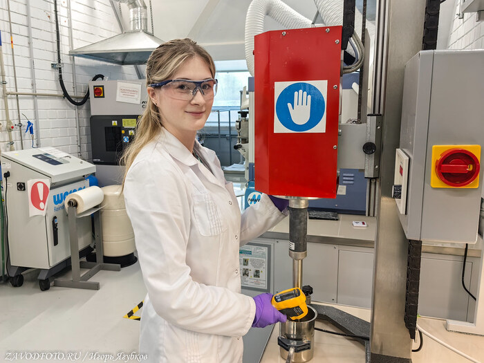 Из серии «Именно они делают Россию великой» - снято мной на заводе ООО «РусВинил» (СИБУР)