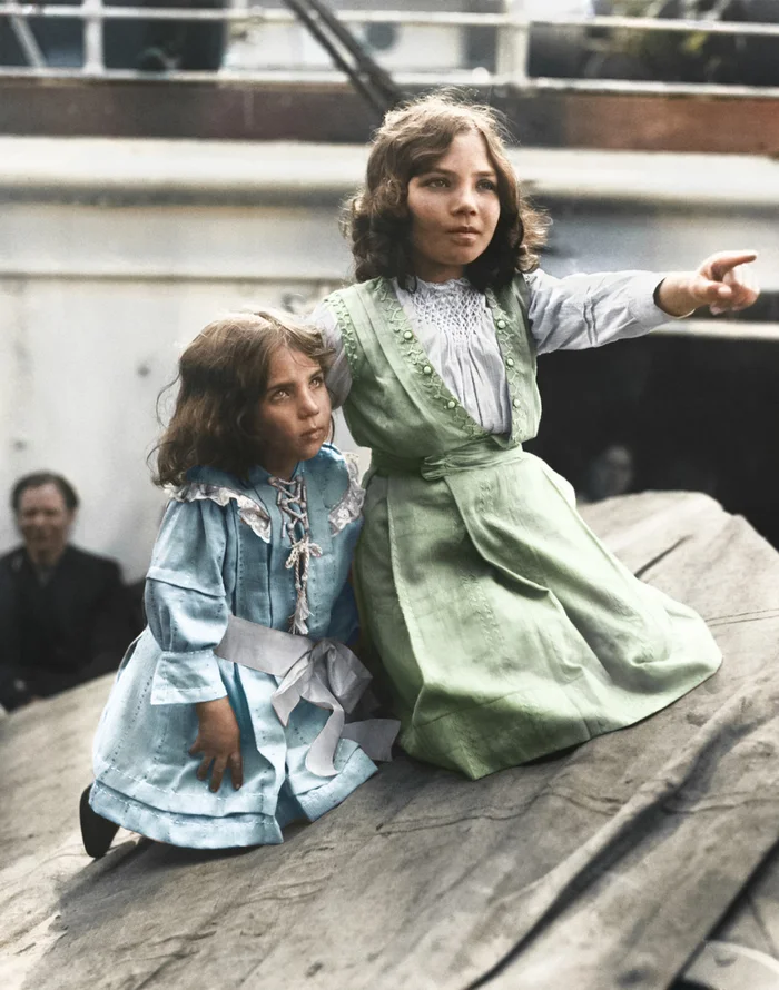 Осколки истории : Интересные и редкие ретро-фотографии Европы. 20 раскрашенных фотографий ХХ века. Часть 24 Историческое фото, 20 век, Старое фото, Европа, Фотография, Италия, Нидерланды (Голландия), Австро-венгрия, Швеция, Франция, Греция, Швейцария, Германия, Колоризация, Длиннопост