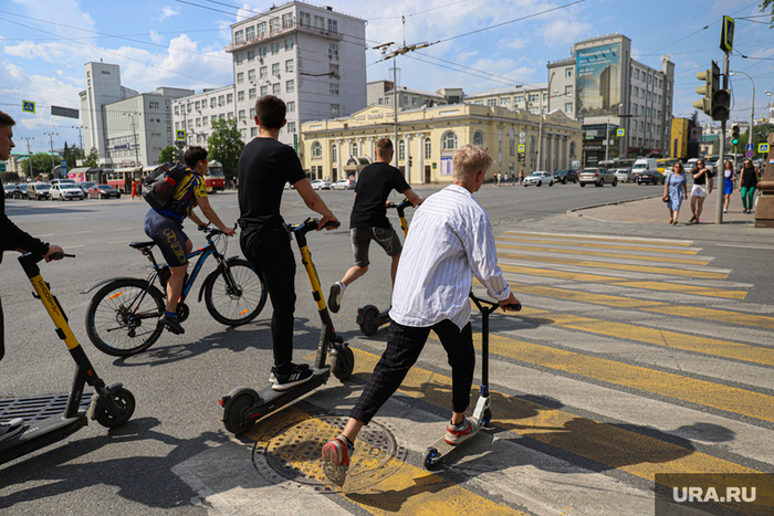Для всех вело, самокато СИМочных малолетних граждан. А так же их родителей