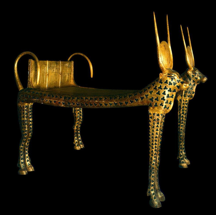  , XVIII , . 13321323 .  . .  ,  , .     , .