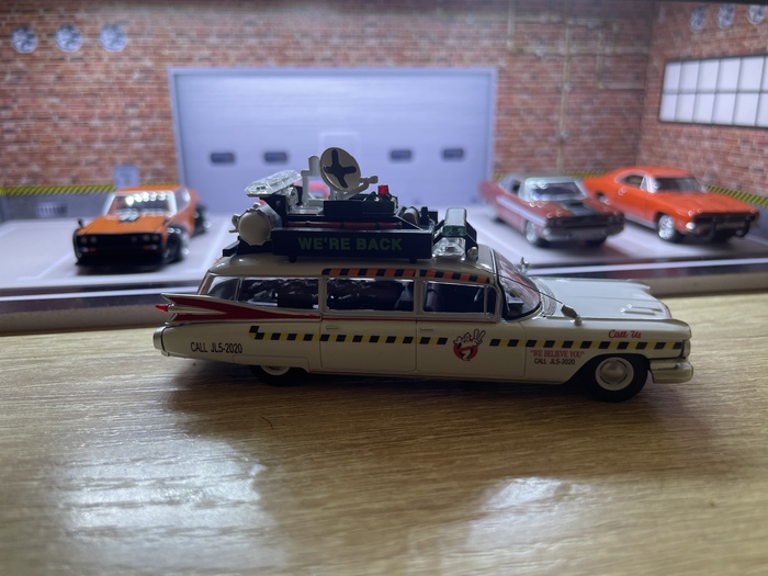   (Cadillac Miller-Meteor) ,   , , ,  1:64, , ,  , 