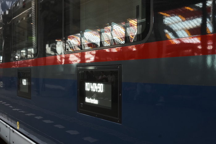 Стоимость мини-капсулы начинается от €34.90, но может достигать €114.9