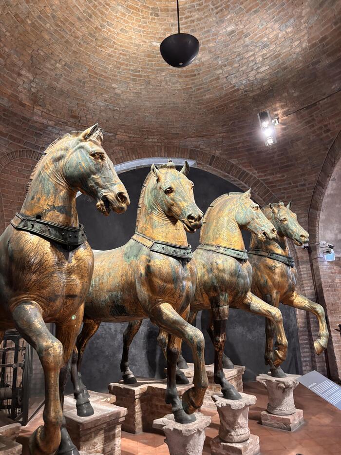 "  ".   ,    .    ,   4-  .    -  .