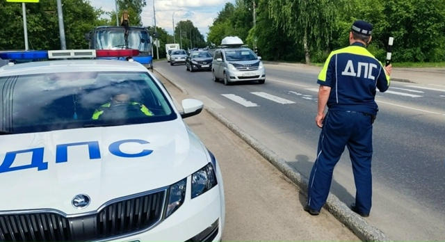 <!--noindex--><a href="https://pikabu.ru/story/v_rossiyskom_regione_khotyat_zablokirovat_pabliki_gde_pishut_o_peremeshcheniyakh_dps_skoro_vezde_13063662?u=https%3A%2F%2Fwww.gazeta.ru%2Fauto%2Fnews%2F2025%2F08%2F08%2F26453444.shtml&t=https%3A%2F%2Fwww.gazeta.ru%2Fauto%2Fnews%2F2025%2F08%2F08%2F26453444.shtml&h=16f37f7f853ce5278ccbe98c98ee03d5028d2724" title="https://www.gazeta.ru/auto/news/2025/08/08/26453444.shtml" target="_blank" rel="nofollow noopener">https://www.gazeta.ru/auto/news/2025/08/08/26453444.shtml</a><!--/noindex-->