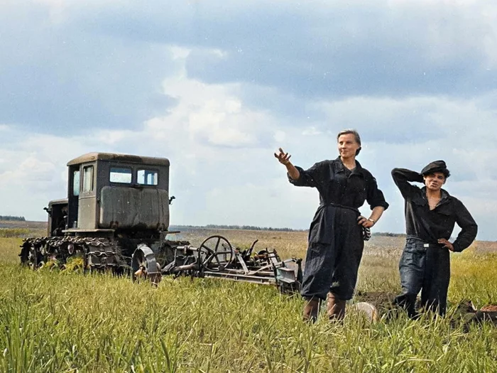 Подборка простых и потрясающих фотографий эпохи СССР. 20 раскрашенных фотографий. Часть 28 20 век, Старое фото, Фотография, СССР, Сделано в СССР, Детство в СССР, 60-е, 70-е, 80-е, 50-е, 40-е, Колоризация, Длиннопост