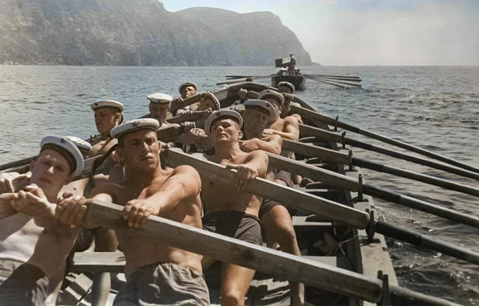 Подборка простых и потрясающих фотографий эпохи СССР. 20 раскрашенных фотографий. Часть 28 20 век, Старое фото, Фотография, СССР, Сделано в СССР, Детство в СССР, 60-е, 70-е, 80-е, 50-е, 40-е, Колоризация, Длиннопост