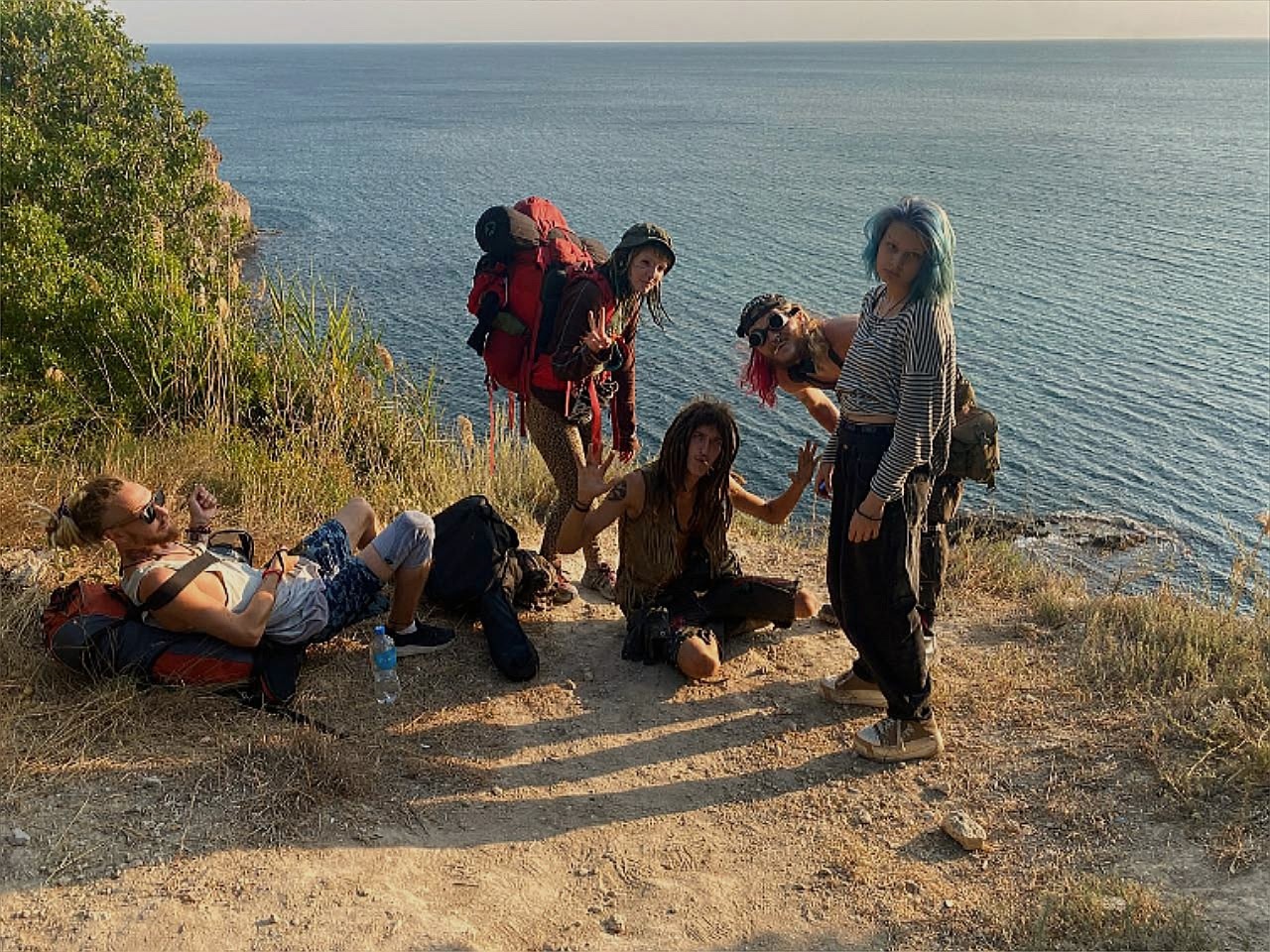 We went to Fiolent to hang out with hippies and swim in the sea. - My, Crimea, Sea, Black Sea, Cape Fiolent, Tent, Bonfire, Sunset, Nature, Camping, Punks, Hippie, The photo, Mobile photography, Vertical video, Video, Coast, Headland, Relaxation, Leisure, Short videos, Longpost