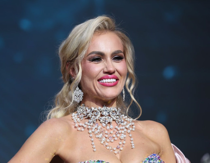      .     <!--noindex--><a href="https://pikabu.ru/story/missis_rossiya__2025_13081929?u=https%3A%2F%2Fwww.gazeta.ru%2Fsocial%2Fnews%2F2025%2F08%2F16%2F26507690.shtml&t=https%3A%2F%2Fwww.gazeta.ru%2Fsocial%2Fnews%2F2025%2F08%2F16%2F26507690.shtml&h=af9cc4e0faa6e18af38c2d56ca217befedbeb2a2" title="https://www.gazeta.ru/social/news/2025/08/16/26507690.shtml" target="_blank" rel="nofollow noopener">https://www.gazeta.ru/social/news/2025/08/16/26507690.shtml</a><!--/noindex-->