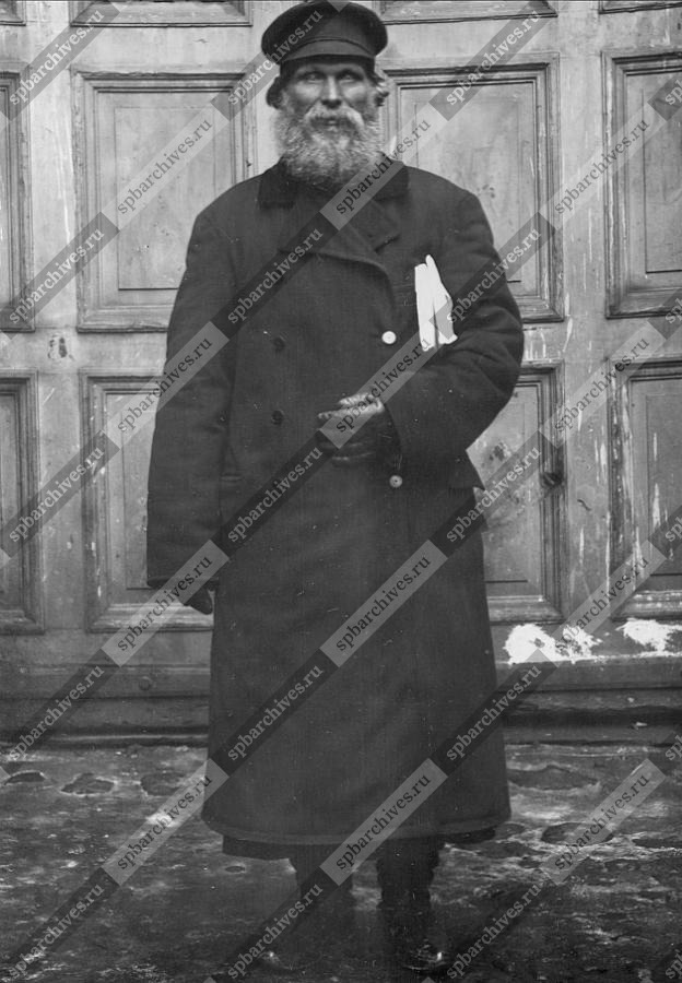 Ф.Г.Бабаев – изобретатель строительных несгораемых материалов. Кронштадт, 1898 г. Фото из платного доступа архива кинофотофонодокументов Санкт-Петербурга.