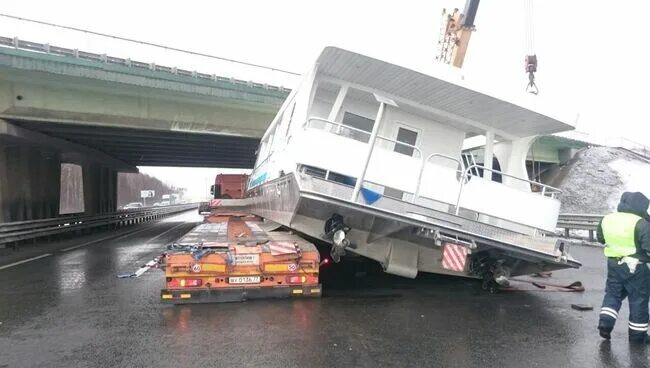 When you are in a hurry to launch your yacht - Fail, Crash, The bridge of stupidity, Shipping, Yacht, launching, Truck, Video, Vertical video, Short videos, Neural Network Content, Neural Networks, Artificial Intelligence, Luma Ai