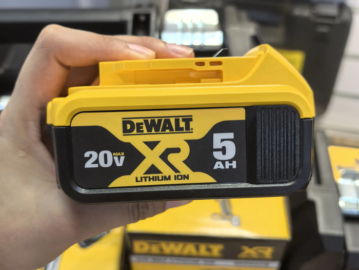  DeWALT