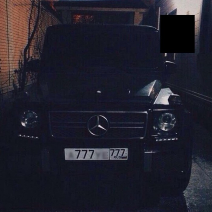 В Москве суд признал фото «Гелендвагена» с номером А777УЕ экстремистской символикой