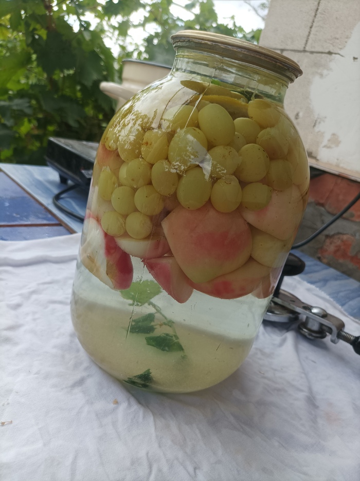 Компот яблоко-виноград