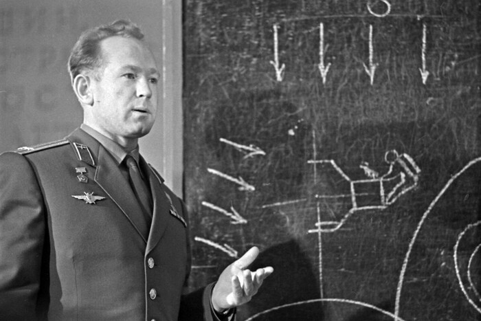 - ,           -,     -2       , 25  1965 