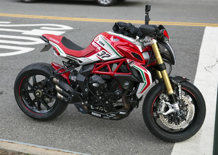 MV Agusta Brutale 800 dragster RVS 1