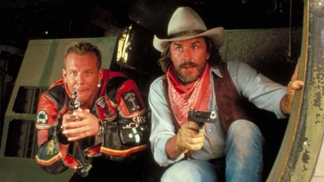 Харлей Девидсон и ковбой Мальборо — культовый фильм 90-х Харли Дэвидсон и Ковбой Мальборо, Микки Рурк, Дон Джонсон, Актеры и актрисы, Голливуд, Фото со съемок, Спойлер, LiveJournal, ЯПлакалъ, Зарубежное, Боевики, ЯПлакалъ (ссылка), Длиннопост