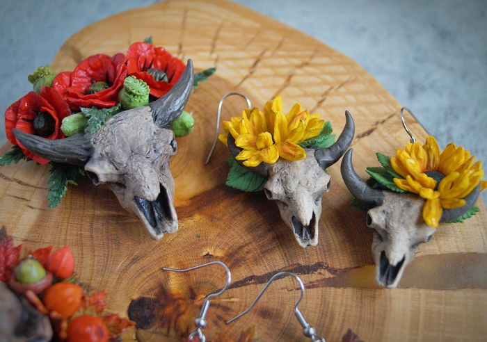 Брошки, сережки ) черепа в цветах Полимерная глина, Лепка, Рукоделие без процесса, Длиннопост, Череп, Своими руками, Украшение, Брошь, Серьги, Цветы, Творчество, Искусство, Готика, Неформалы