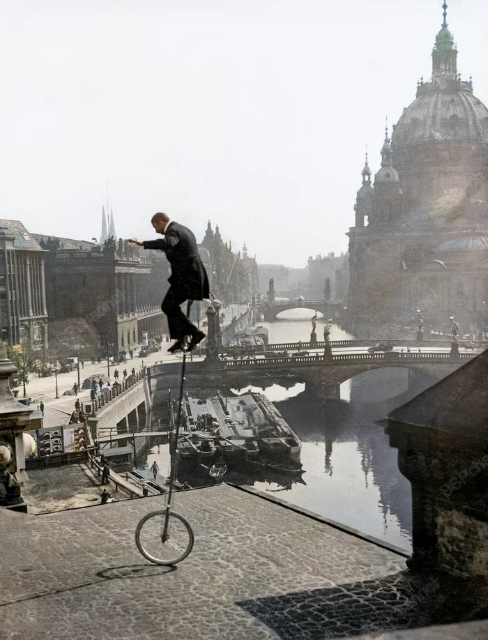 Осколки истории : Интересные и редкие ретро-фотографии Европы. 20 раскрашенных фотографий ХХ века. Часть 26 Историческое фото, Старое фото, 20 век, Фотография, Италия, Германия, Франция, Швеция, Австрия, Норвегия, Нидерланды (Голландия), Европа, Колоризация, Длиннопост