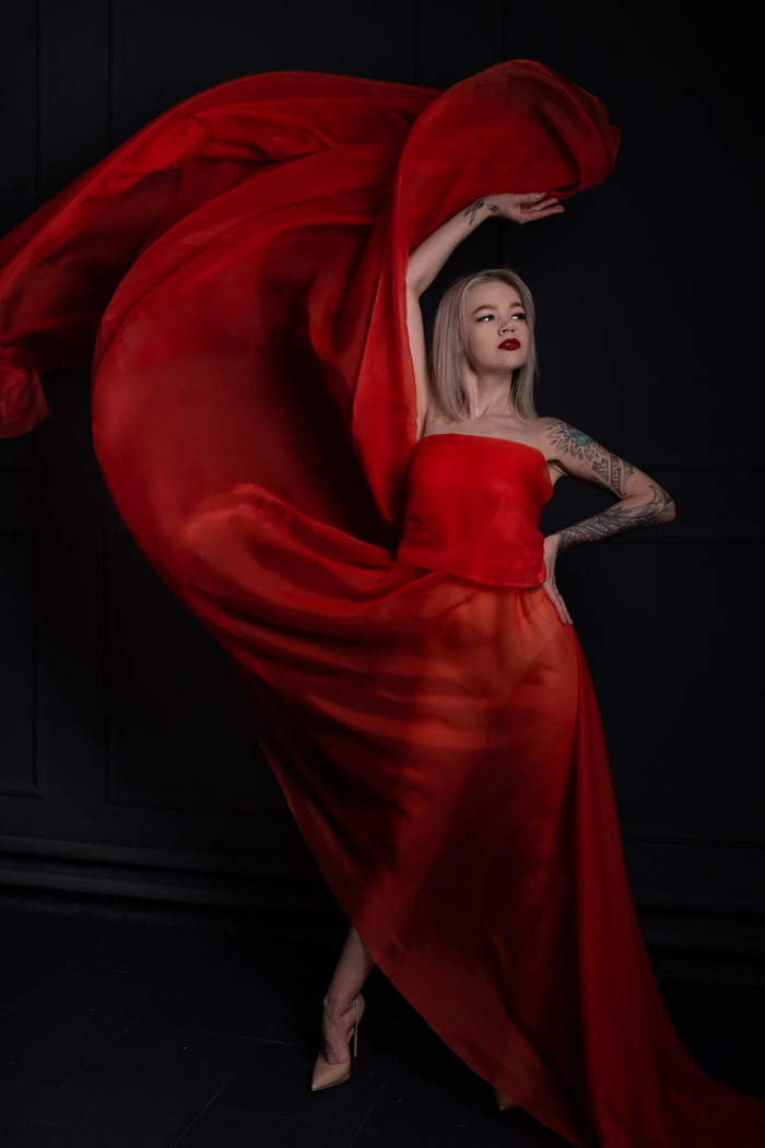 Lady in red , , Nikon, , ,   , 
